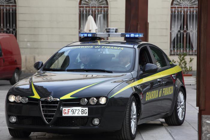 La Siritide 4 08 2021 Imprenditrice Cambia Falsi Assegni Arresti 